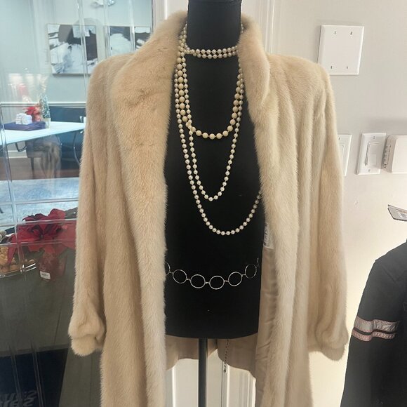 Vintage SAGA Mink Coat – Maison Blanche Size 12 - Picture 1 of 12